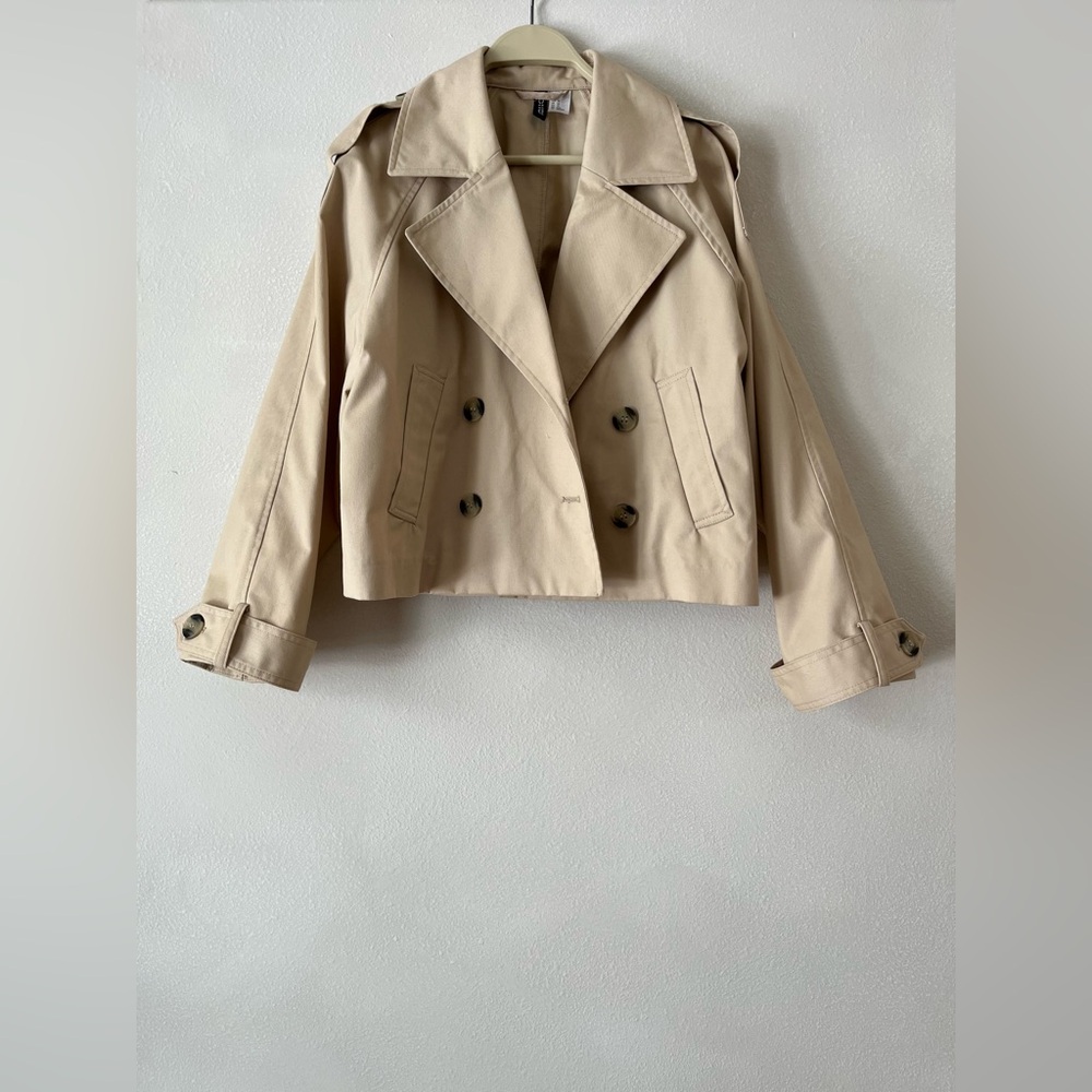 Divided Tan cropped Trench Coat NWOT